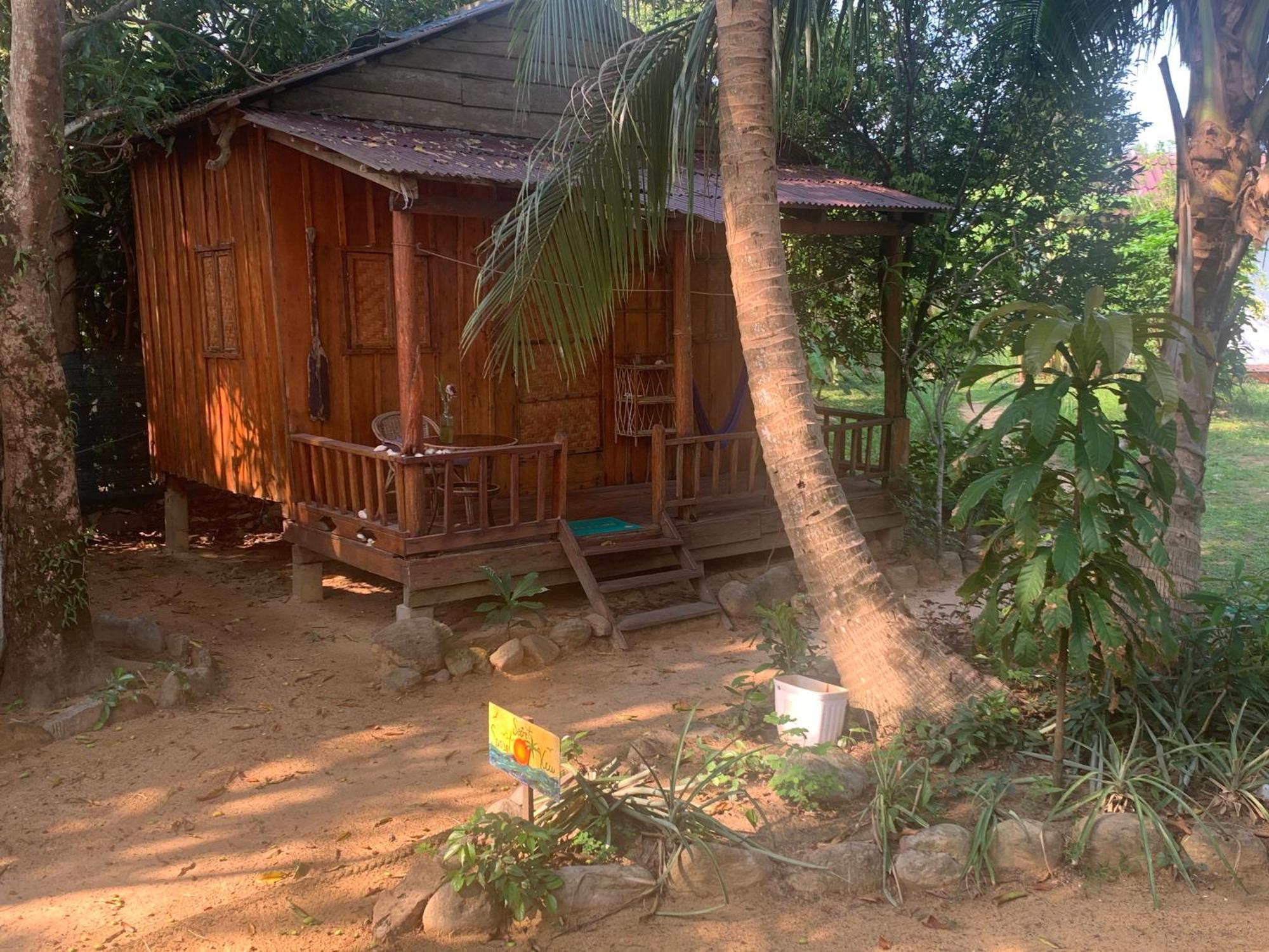 Easy Tiger - M'Pai Bay Beach, Koh Rong Sanloem Exterior photo